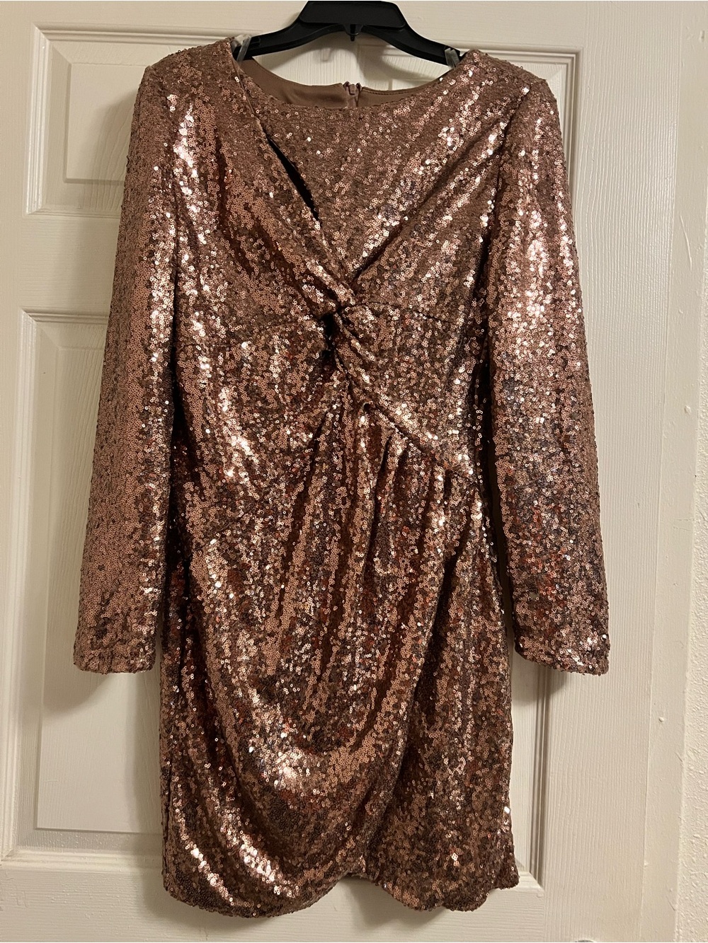 Haute Monde Rose Gold Sequin
Twist Front Long Sleeve Mini
Dress Large